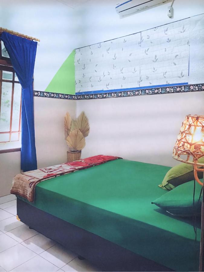 Glory Homestay Yogyakarta Buitenkant foto