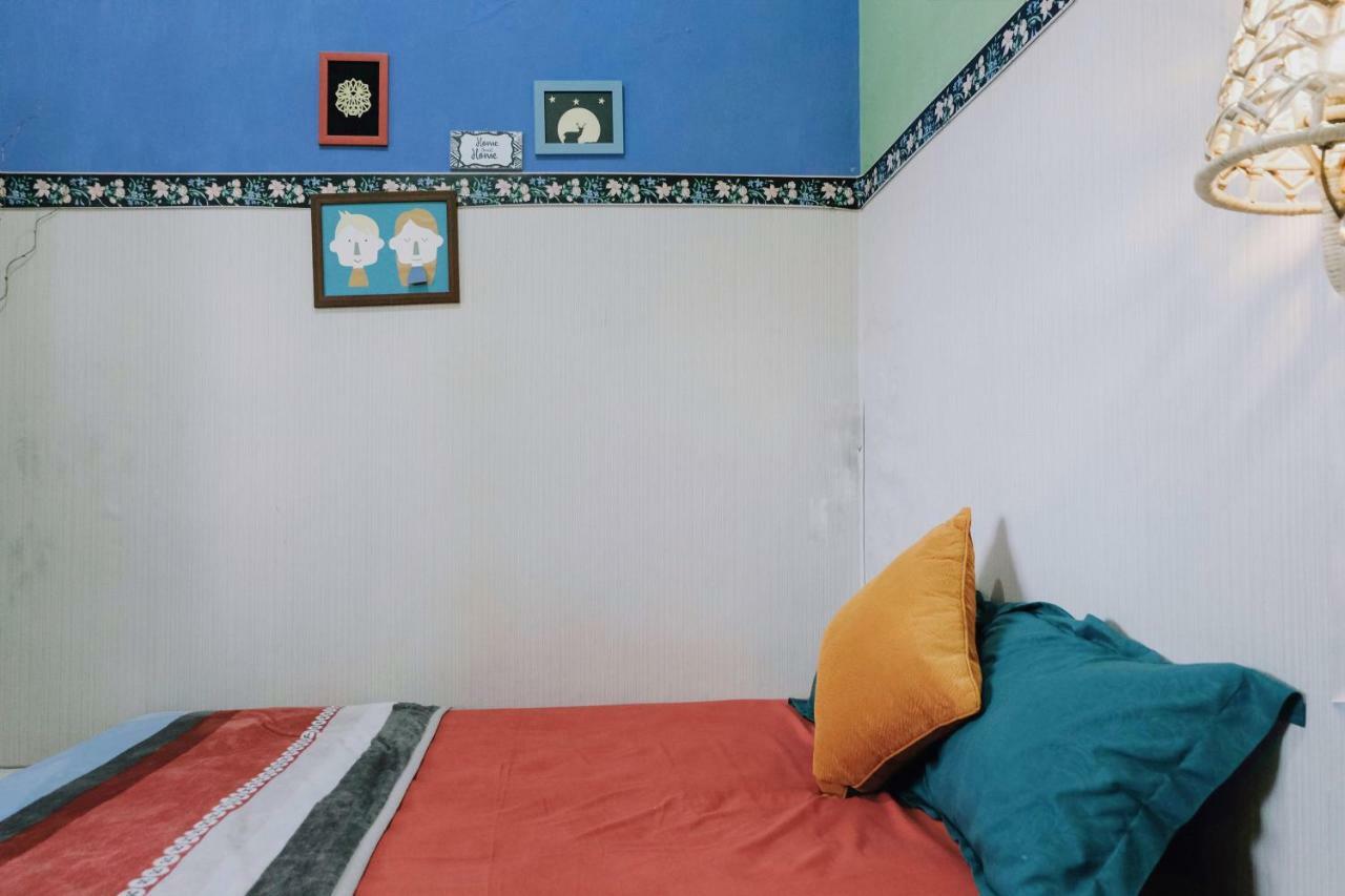 Glory Homestay Yogyakarta Buitenkant foto